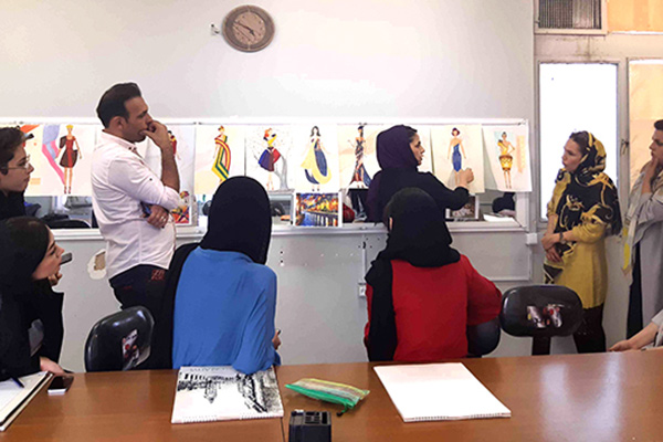 بهترین آموزشگاه طراحی لباس در تهران